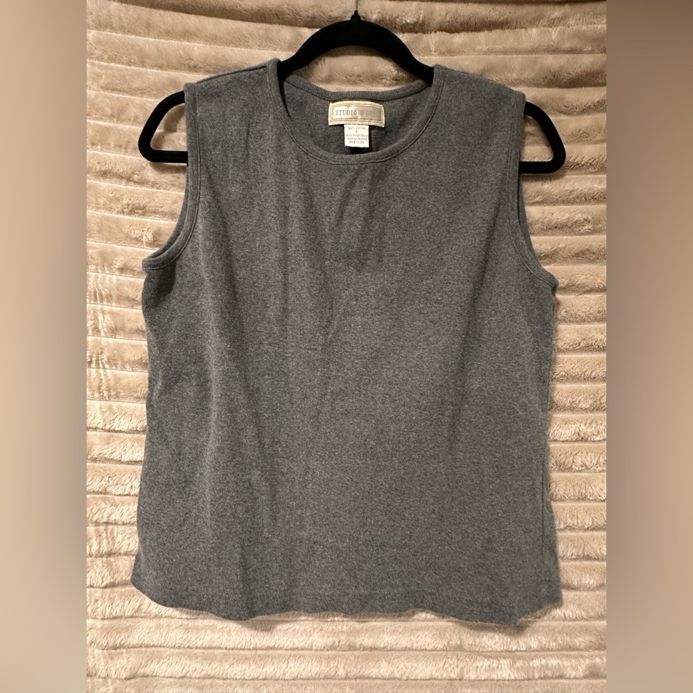 STUDIO Sleeveless Knit Tank Top - Gray